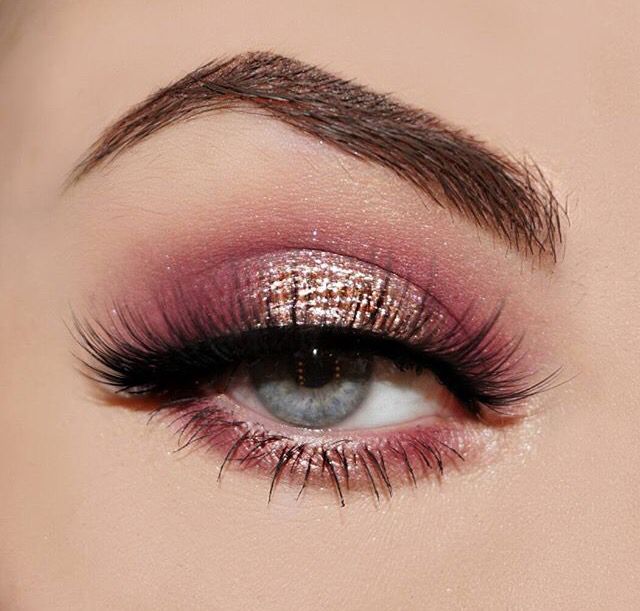 204eacfd02cd816a164dc8bdea74aa53-pretty-makeup-pink-and-gold-makeup-look.jpg