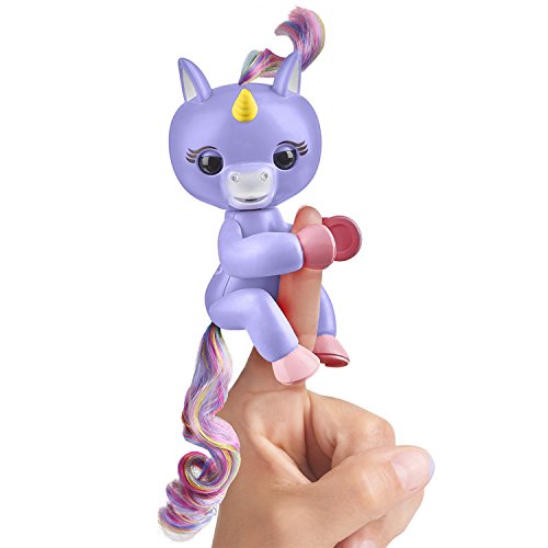 Fingerlings Baby Unicorn – Alika (Purple with Rainbow Mane and Tail)