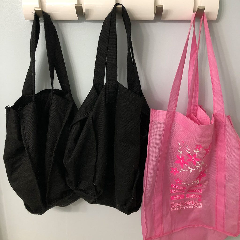 hang clean reusable grocery bags to dry