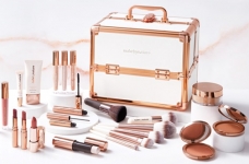 Win a Nude by Nature Prize Pack