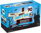 HERSHEY’S Halloween Chocolate Candy Assortment (Milk Chocolate, Cookies ‘N’ Crème) 90 Count